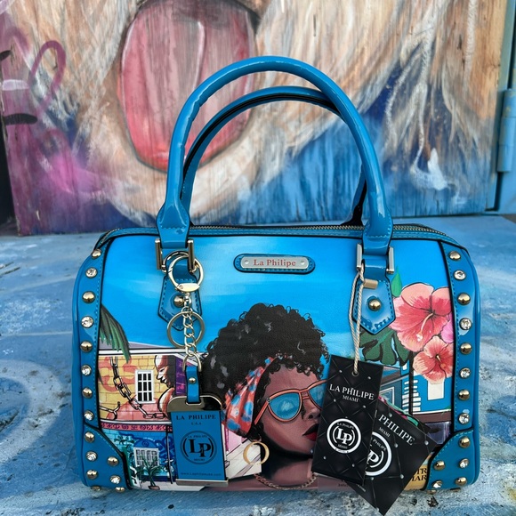 La Philipe purse studs made in Miami new with tag and keychain bag - Picture 9 of 12